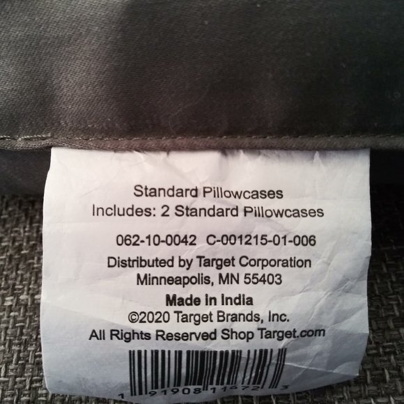 Casaluna Temperature Regulating Solid Pillowcase Set - Picture 4 of 13